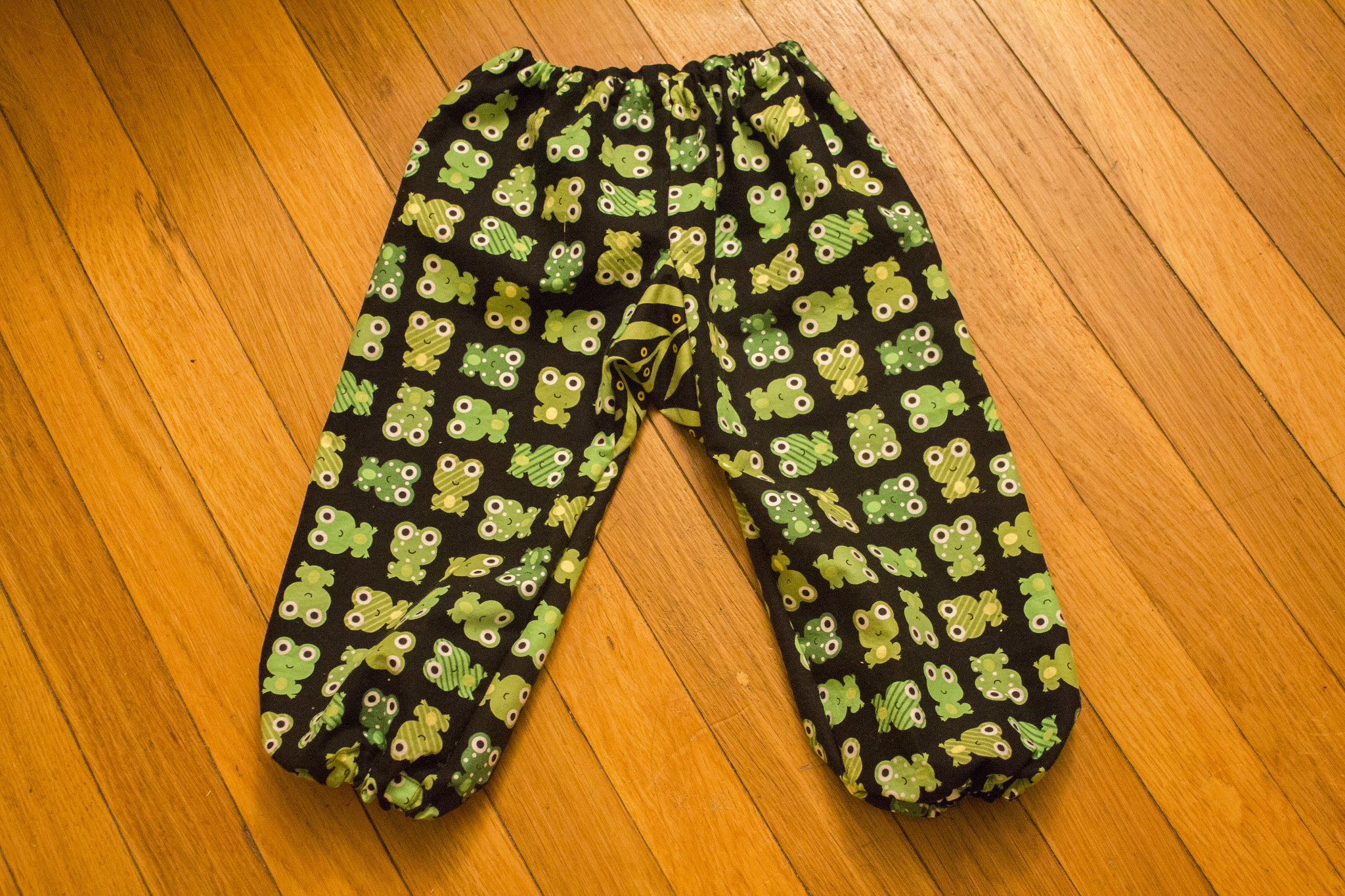 Frog pants